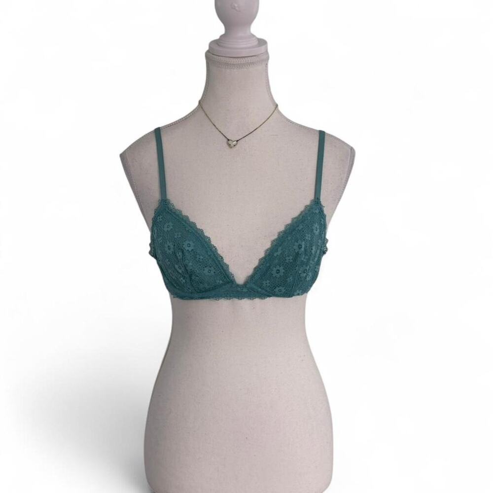 Blue Lace Sexy Victorias Secret Bra Size Small Perfect to layer under tops